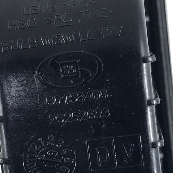 Luz De Placa Traseira Gm Onix Tracker 1.0 2021 22 23 2024