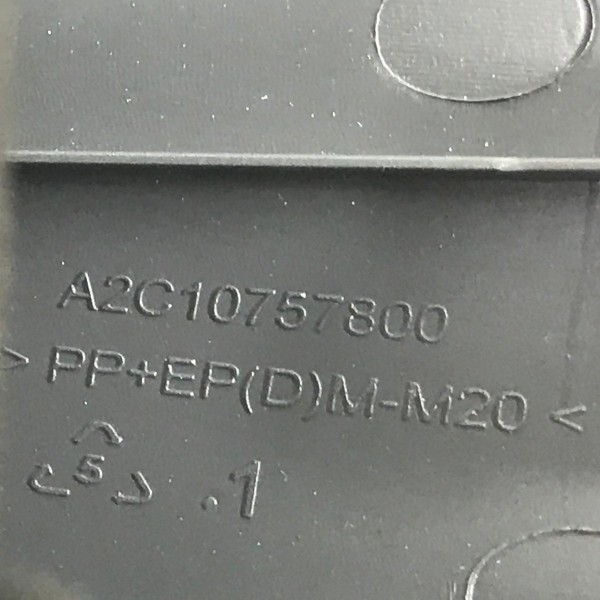 Moldura Central Multimídia Gm Onix Prisma 2019 Detalhe