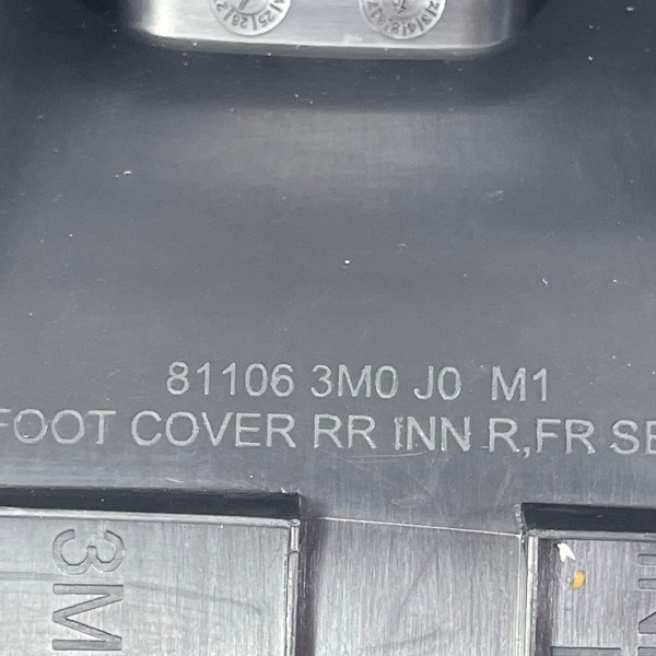 Acabamento Banco Dianteiro Esquerdo Honda Hr-v 2023 2024 Acabamento Banco Dianteiro Esquerdo Honda Hr-v 2023 2024