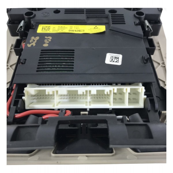 Luz Teto Cortesia Central Bmw Serie 5 528i 2014 C/detalhe Luz Teto Cortesia Central Bmw Serie 5 528i 2014 C/detalhe