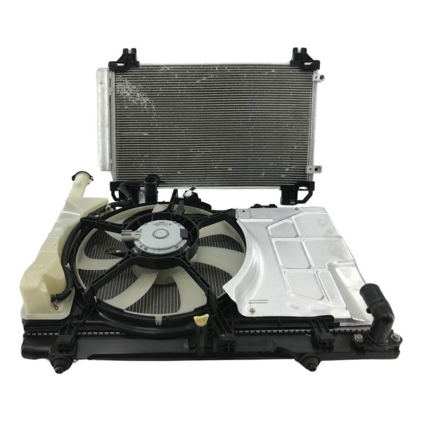 Kit Radiador Toyota Yaris 1.5 2019 20 21 22 2023 C/ Detalhe Kit Radiador Toyota Yaris 1.5 2019 20 21 22 2023 C/ Detalhe