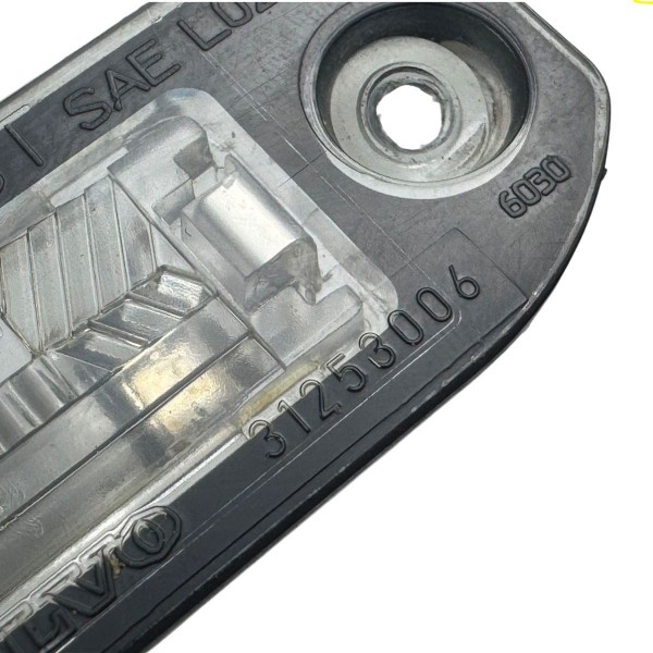 Luz Placa Traseira Volvo Xc60 Xc90 2004 2005 A 2018